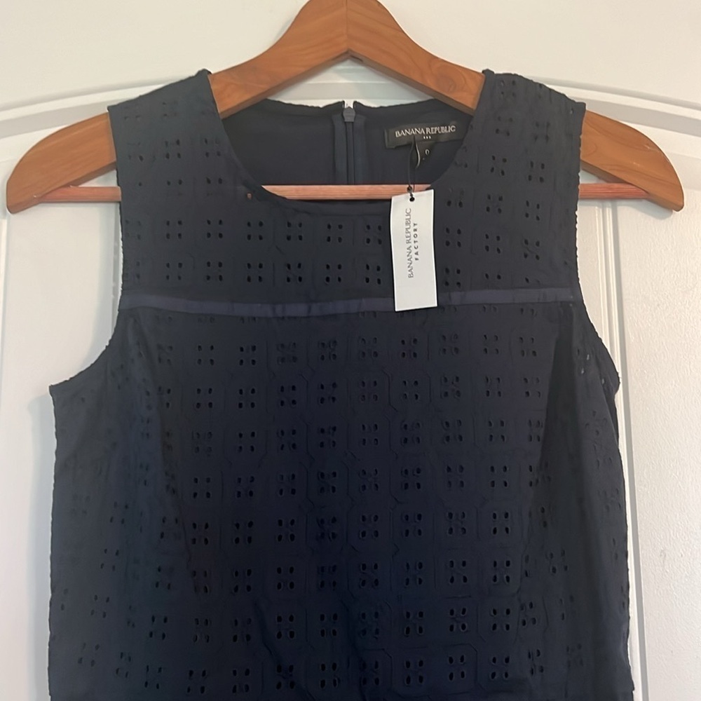 NWT Banana Republic Sleeveless Eyelet Shift Dress Navy blue- Size 0
